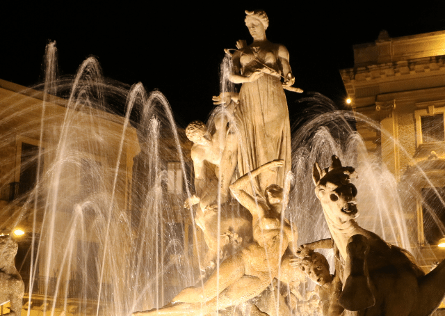 Fontein van Diana, de jagende godin