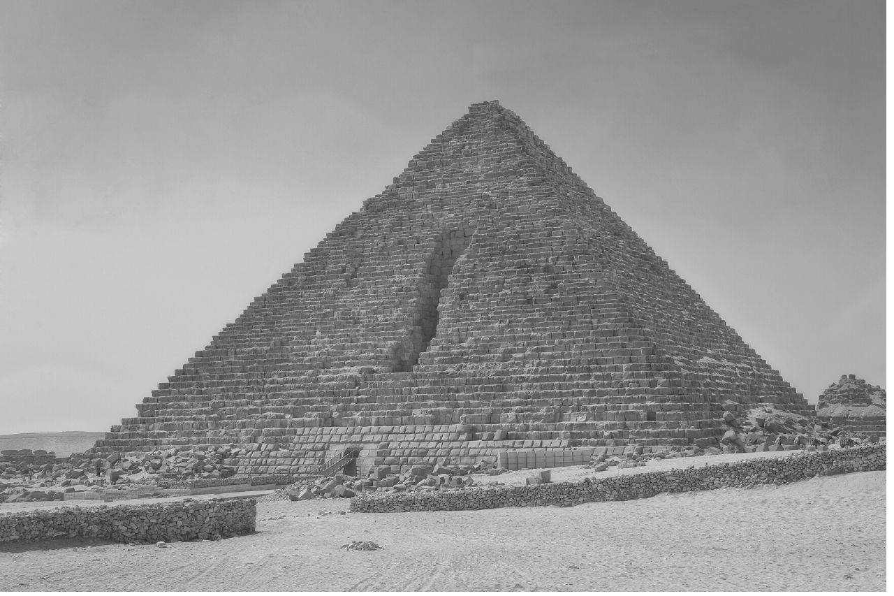 Piramide van Menkaure: Het graf van de farao verbergt vele mysteries