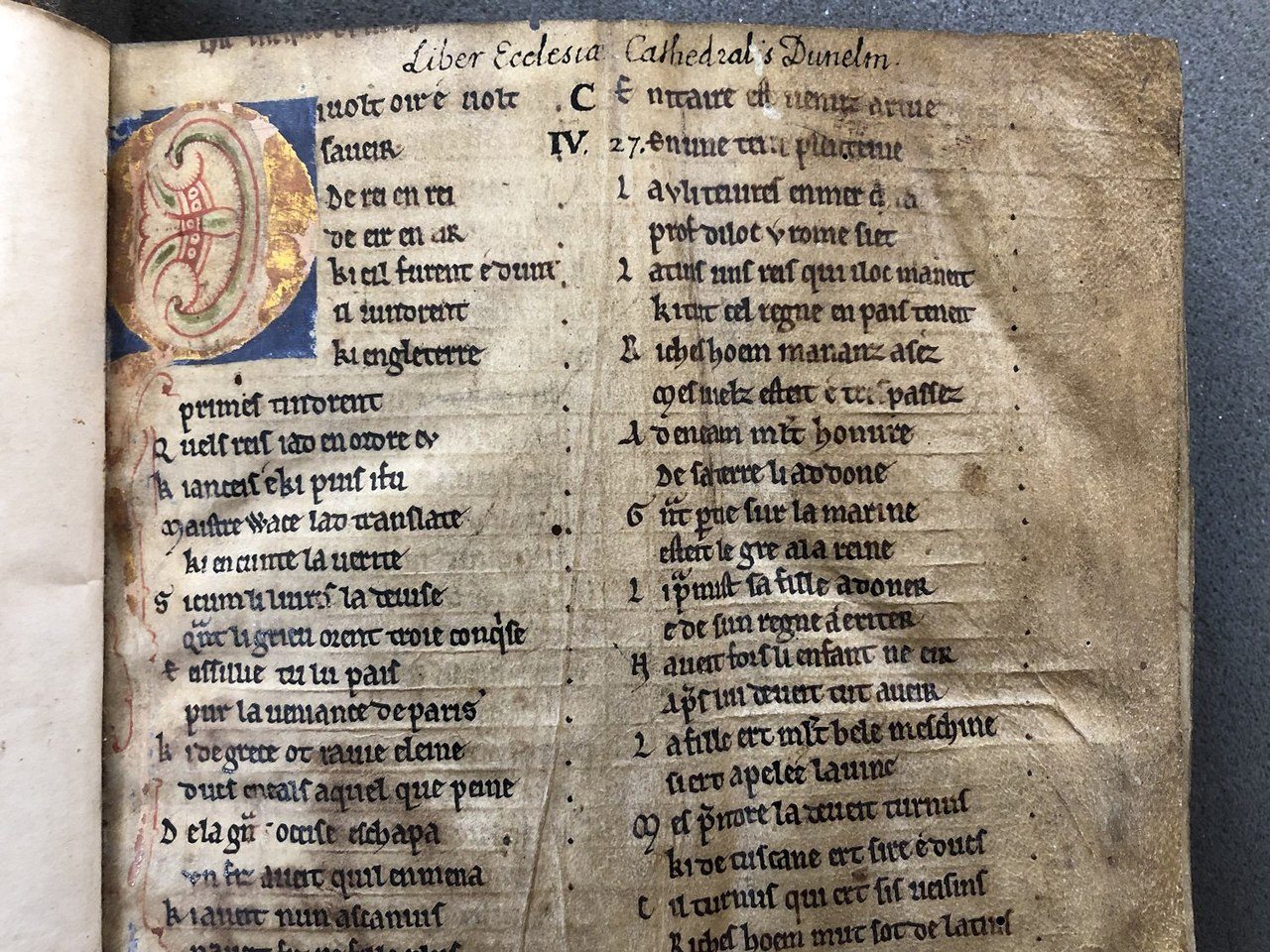 Begin van Waces Roman de Brut, handschrift uit het einde van de twaalfde eeuw
